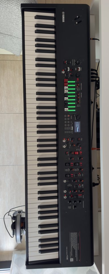 Yamaha YC88 de segunda mano · Foto 3 de 8 · Barcelona · 2200 €