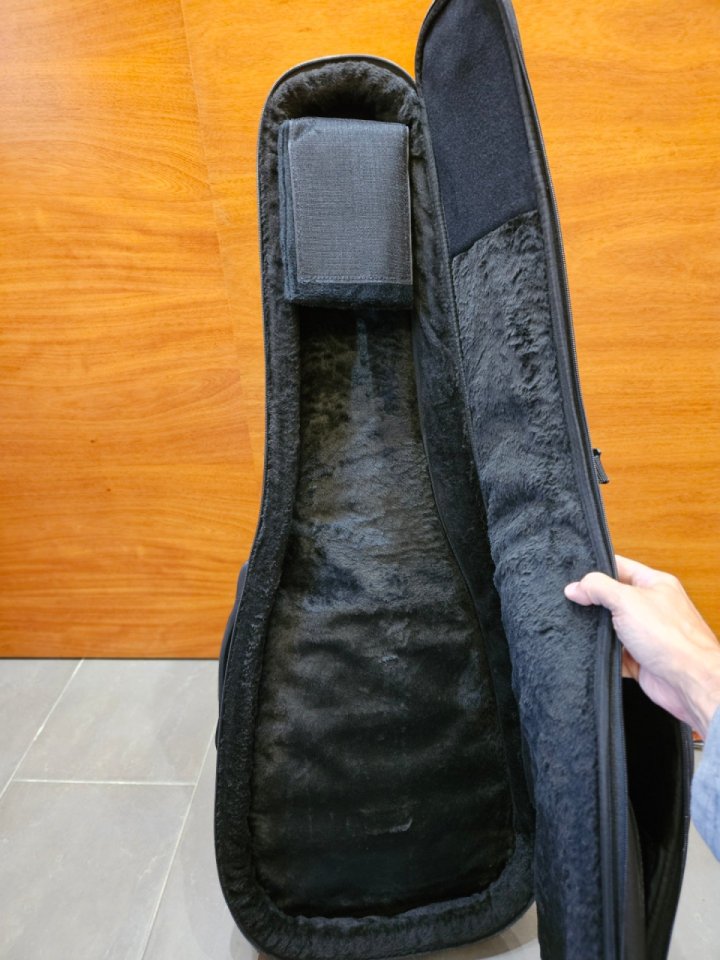 Funda Premium PRS de segunda mano · Foto 2 de 5 · Barcelona · 60 €