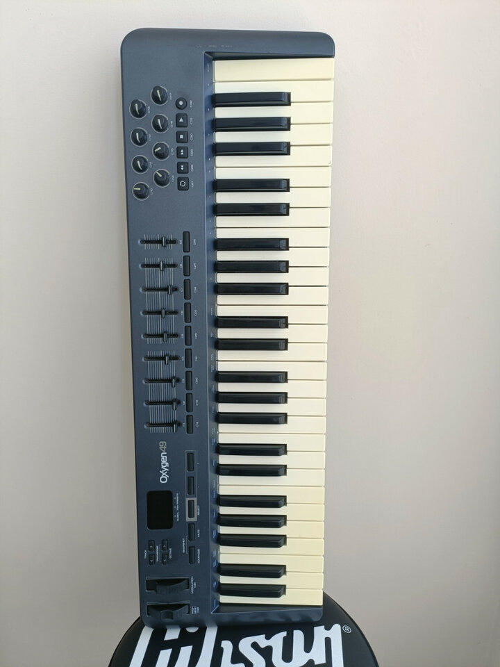 Oxígeno 49 Controlador MIDI USB de 49 teclas