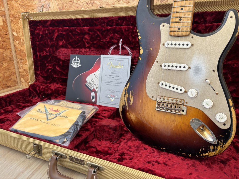 Fender Custom Shop 60th Ann. 1954 Stratocaster - 3.2kg - Cuerpo 1 pieza de segunda mano · Foto 2 de 4 · Valencia · 3300 €