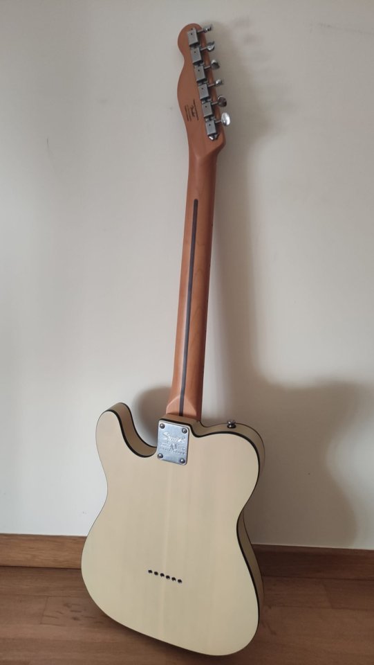 Squier Classic Vibe 40th Anniv. Telecaster de segunda mano · Foto 6 de 8 · Madrid · 500 €