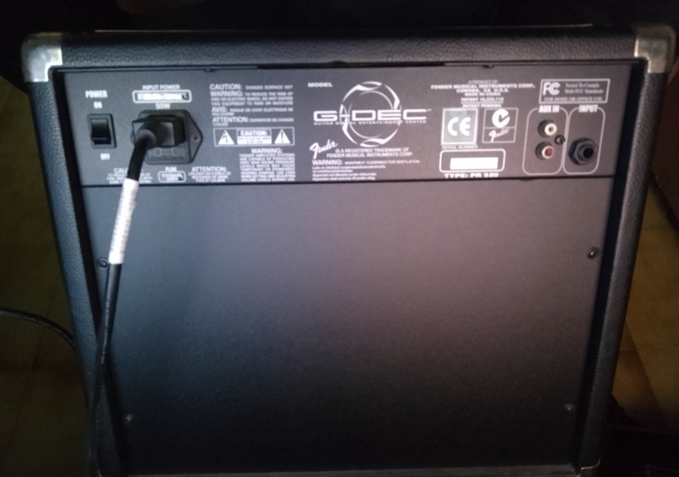 Amplificador guitarra Fender G-DEC 15w de segunda mano · Foto 7 de 7 · Barcelona · 100 €