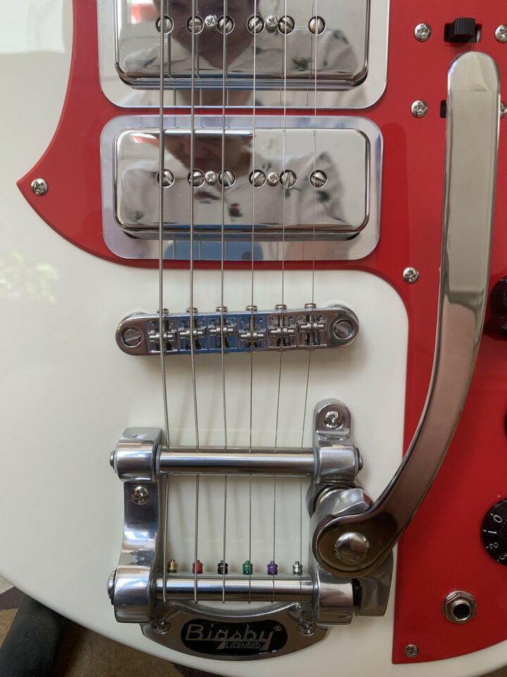 Eastwood Guitars Fyrbird Sharkbite de segunda mano · Foto 2 de 10 · Madrid · 1350 €