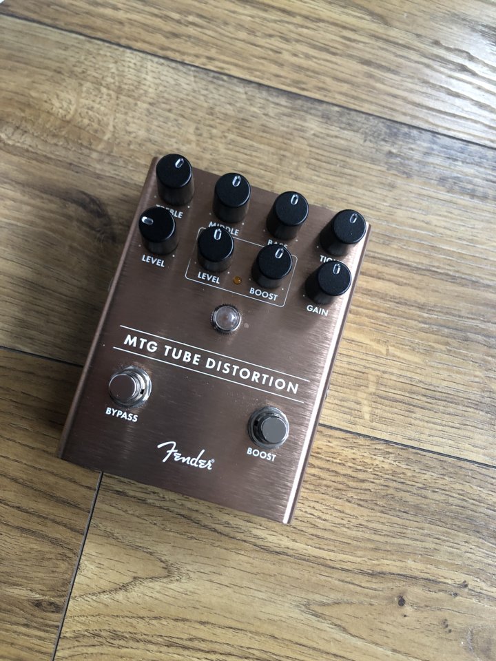 Pedal de Distorsión con válvula real NOS 6205