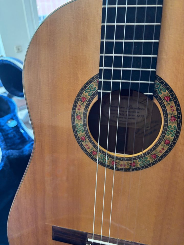 Guitarra Flamenca Francisco Gambero Ciprés Primera A de segunda mano · Foto 9 de 9 · Barcelona · 999 €