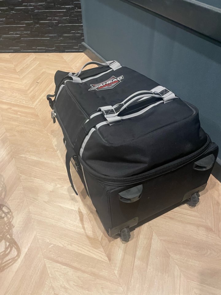 Estuche de hardware Ahead AA5028OW