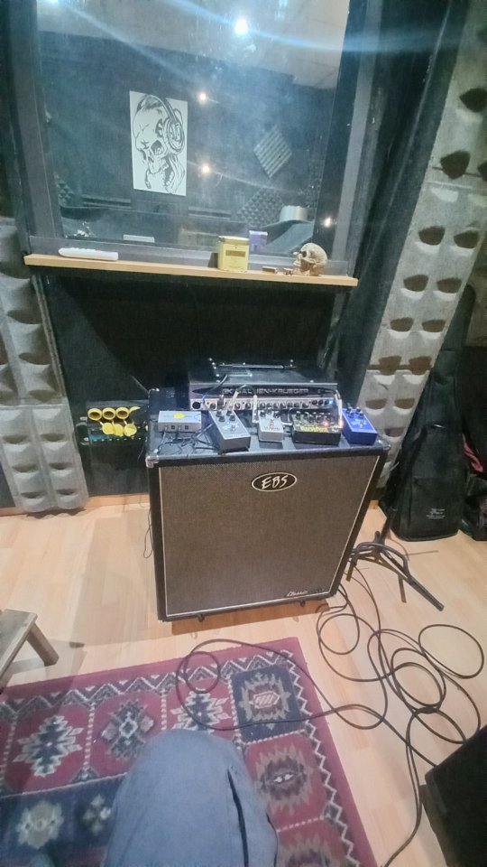 Se busca baterista para stoner/doom