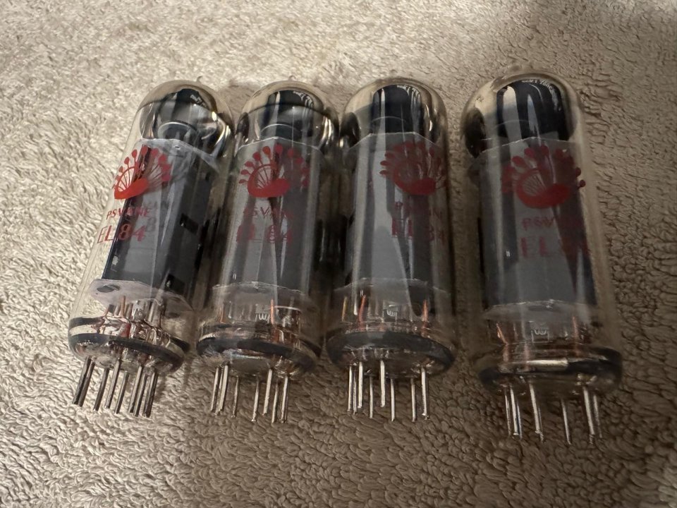Cuarteto Válvulas EL84 PSvane Matcheadas de segunda mano · Foto 1 de 10 · Madrid · 20 €