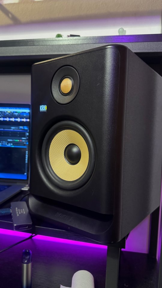 KRK ROKIT RP5 G4 - NUNCA USADAS