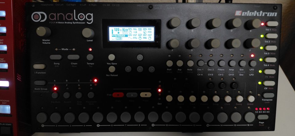 Elektron Analog Four MkI de segunda mano · Foto 1 de 3 · Madrid · 400 €