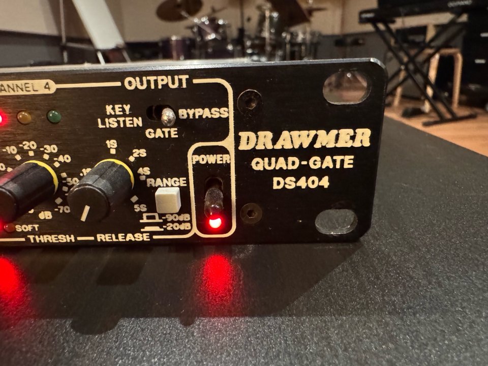 Drawmer Ds404 Quad Gate de segunda mano · Foto 3 de 4 · A Coruña · 149 €