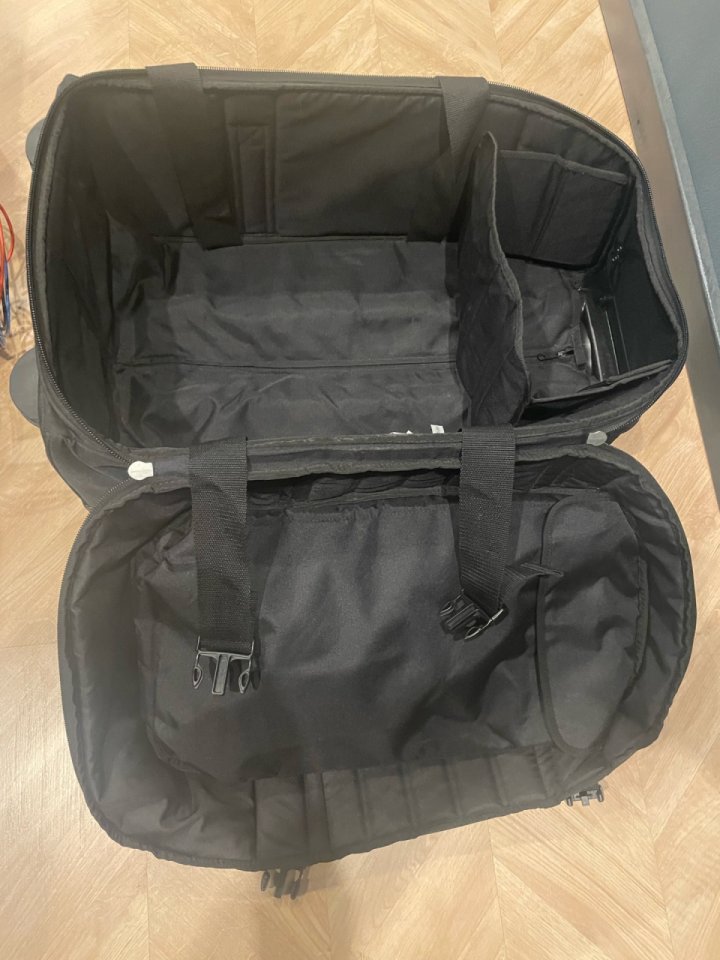 Estuche de hardware Ahead AA5028OW