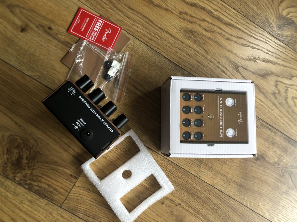 Pedal de Distorsión con válvula real NOS 6205