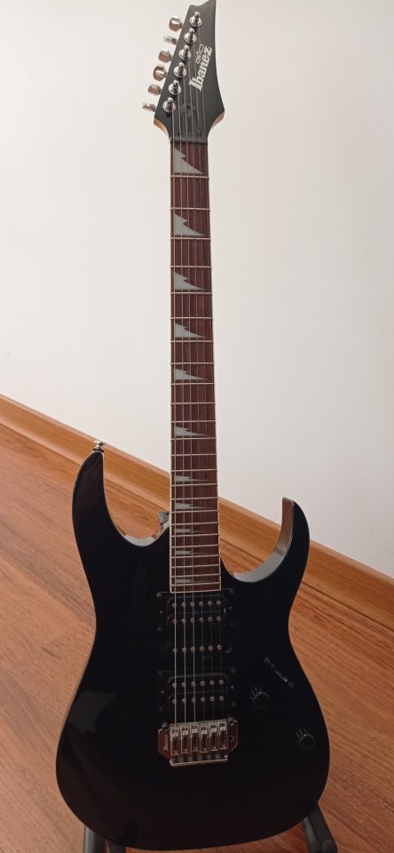 Guitarra eléctrica Ibanez Gio GRG170DX de segunda mano · Foto 1 de 2 · Cuenca · 180 €