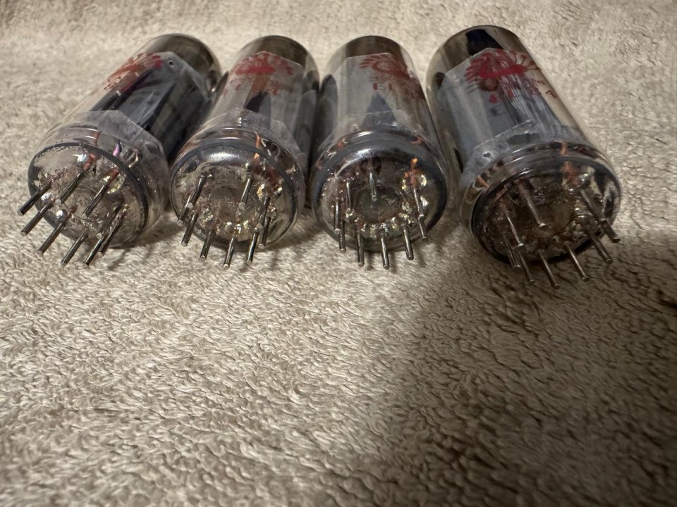 Cuarteto Válvulas EL84 PSvane Matcheadas de segunda mano · Foto 3 de 10 · Madrid · 20 €