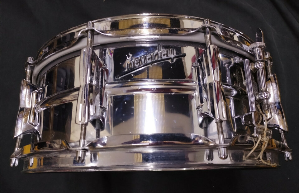 Caja Beverly "Cosmic 21" aluminio