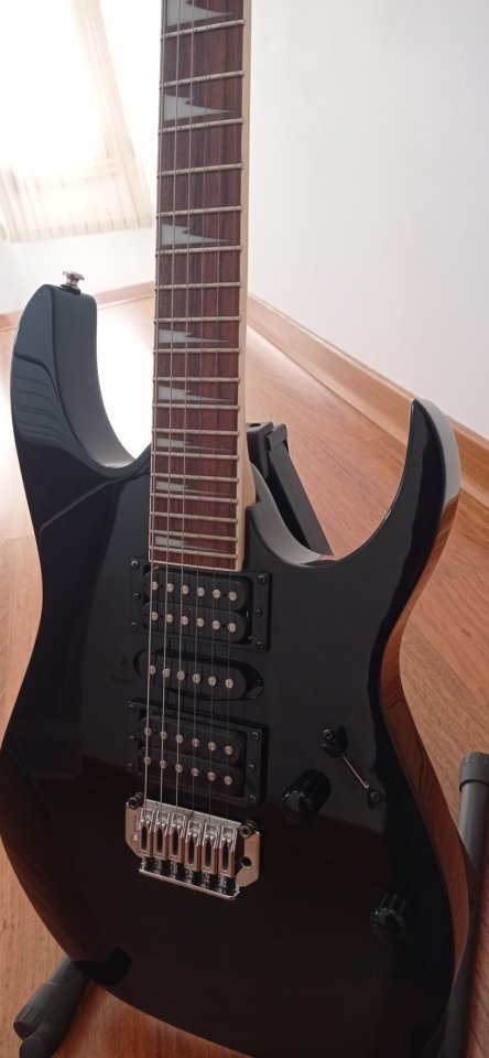 Guitarra eléctrica Ibanez Gio GRG170DX de segunda mano · Foto 2 de 2 · Cuenca · 180 €