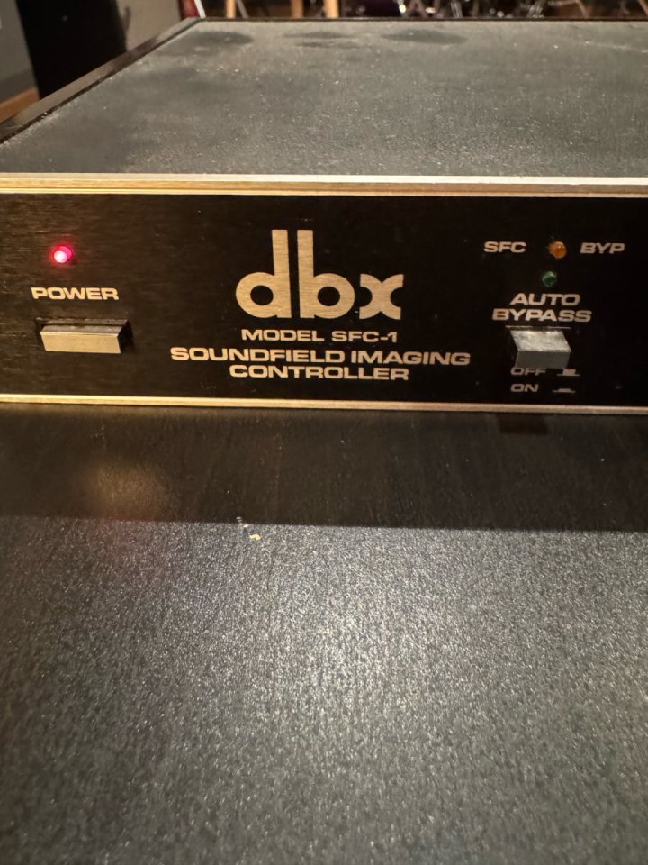 Espacializador dbx Soundfield Imaging de segunda mano · Foto 1 de 3 · A Coruña · 109 €