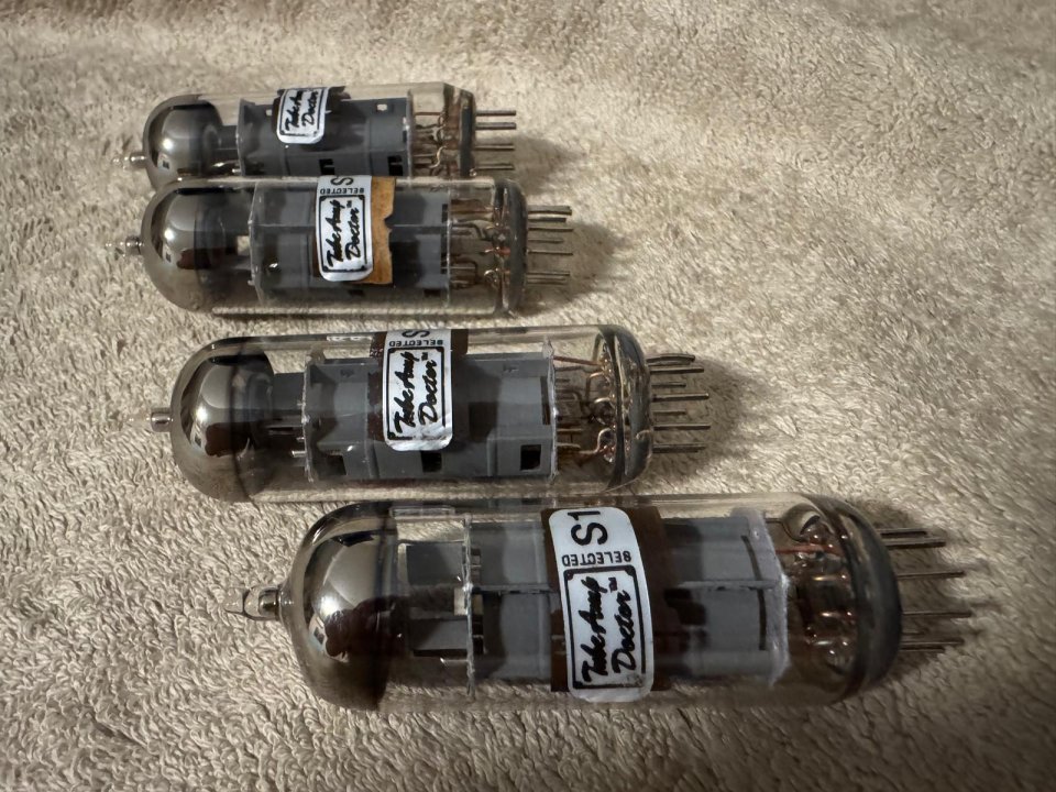 Cuarteto Válvulas EL84 PSvane Matcheadas de segunda mano · Foto 4 de 10 · Madrid · 20 €