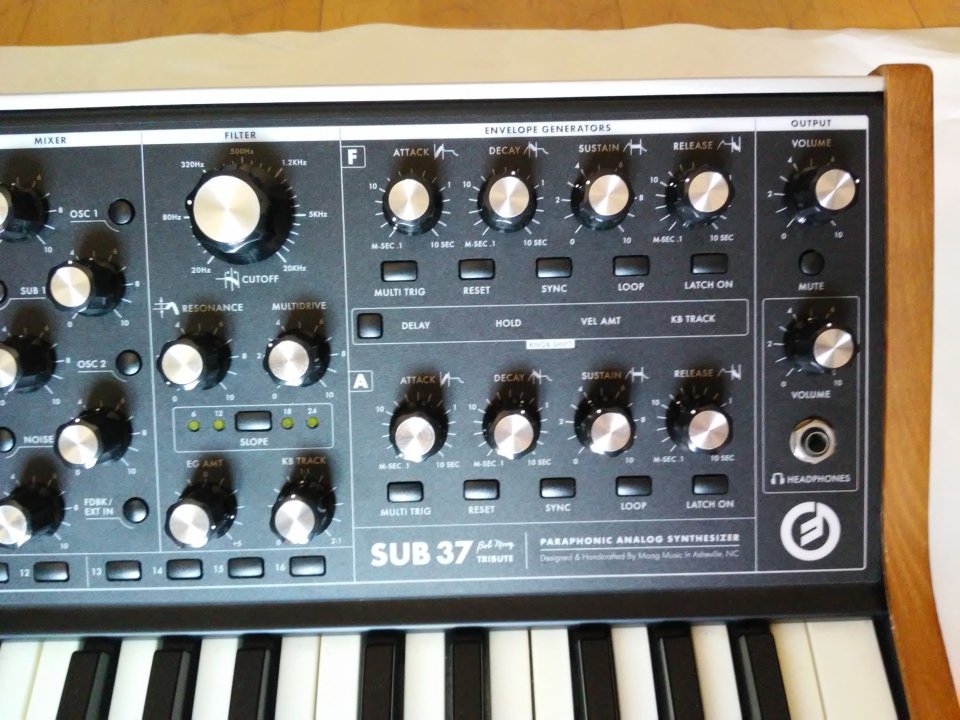 Moog sub 37 (reestreno) de segunda mano · Foto 4 de 8 · Illes Balears · 1300 €