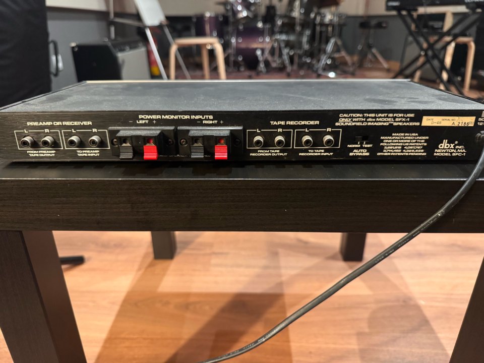Espacializador dbx Soundfield Imaging de segunda mano · Foto 3 de 3 · A Coruña · 109 €