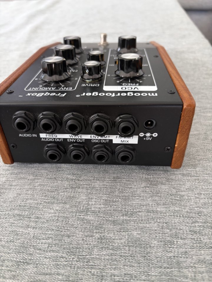 Moogerfooger MF-107 FreqBox de segunda mano · Foto 5 de 6 · Málaga · 400 €
