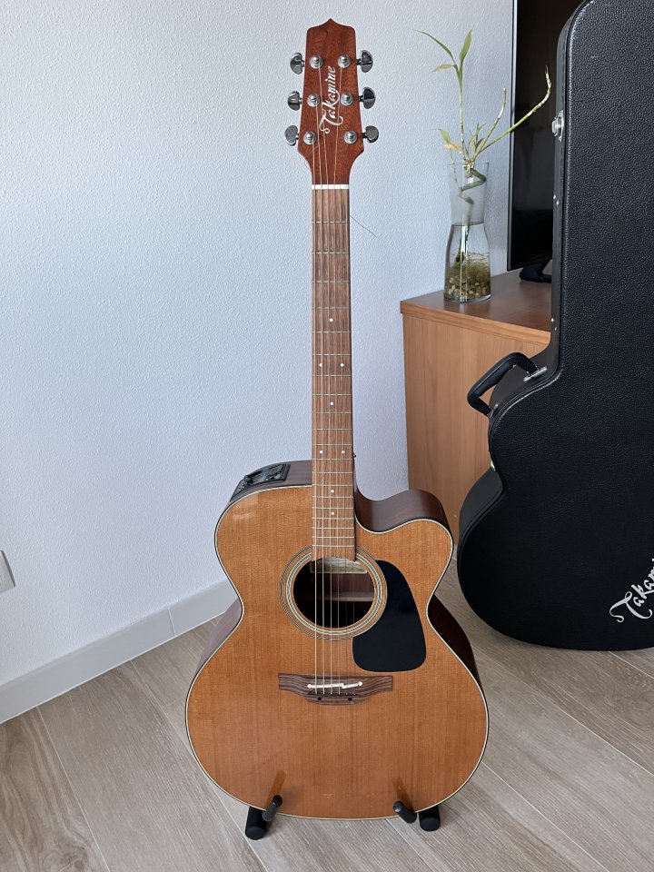 Takamine P1JC - Jumbo Cutaway