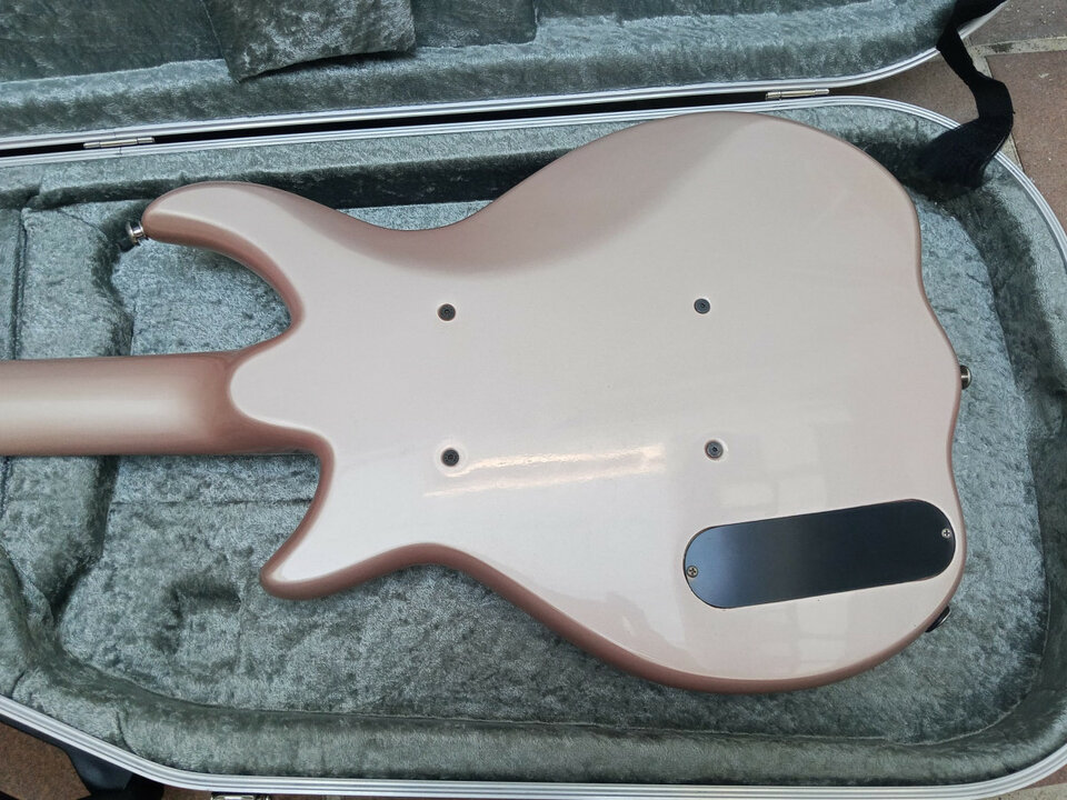 2016 Jaydee Supernatural 4 (1de 12), escala 32", solo pesa 3,8Kg