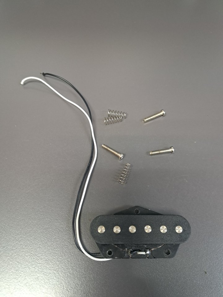 Pastillas y puente telecaster de segunda mano · Foto 3 de 4 · Madrid · 15 €