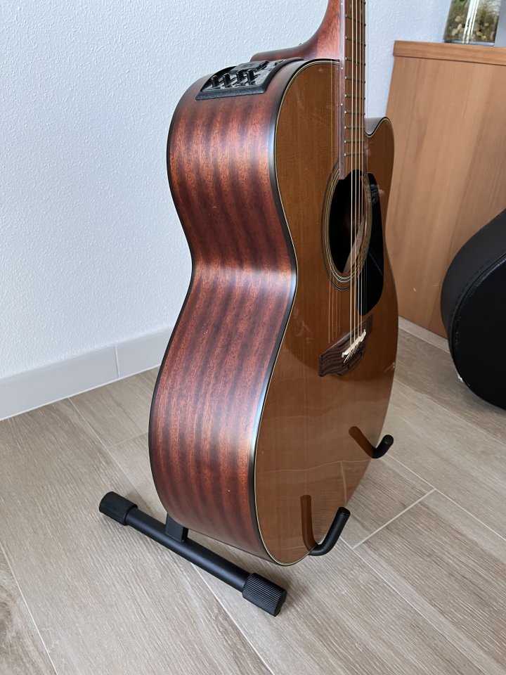 Takamine P1JC - Jumbo Cutaway