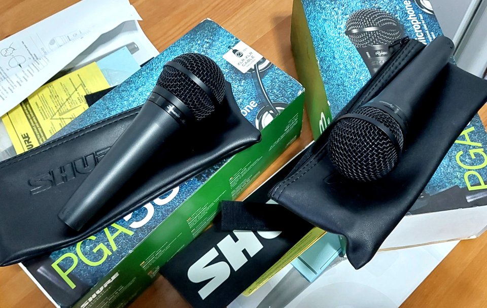 Dos microfonos SHURE PGA58 XLR [ENVIO INCLUIDO] de segunda mano · Foto 1 de 3 · Asturias · 100 €