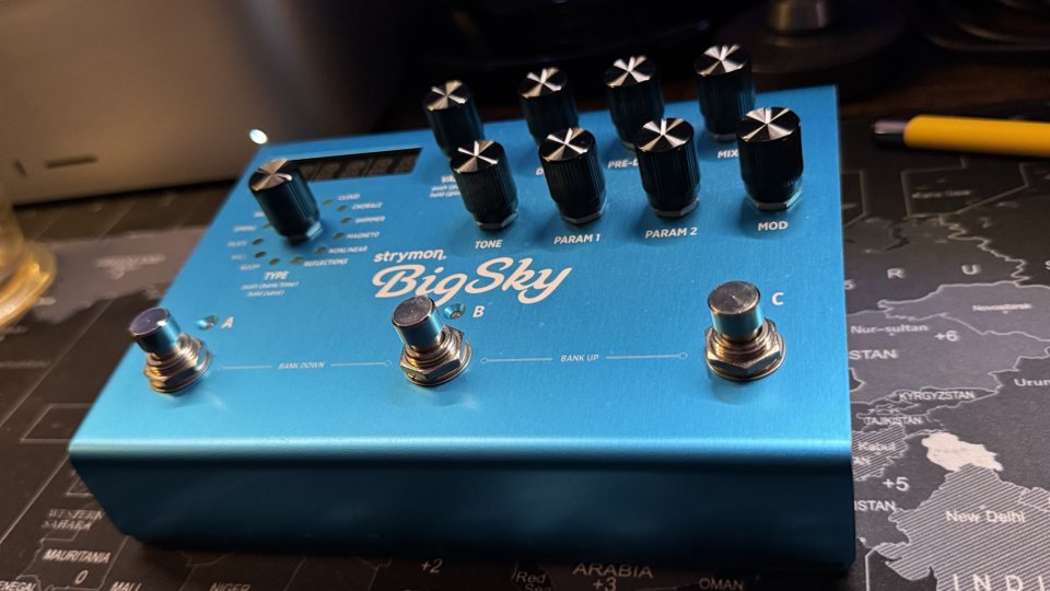Strymon BigSky Reverb — Impecable de segunda mano · Foto 2 de 6 · Barcelona · 300 €
