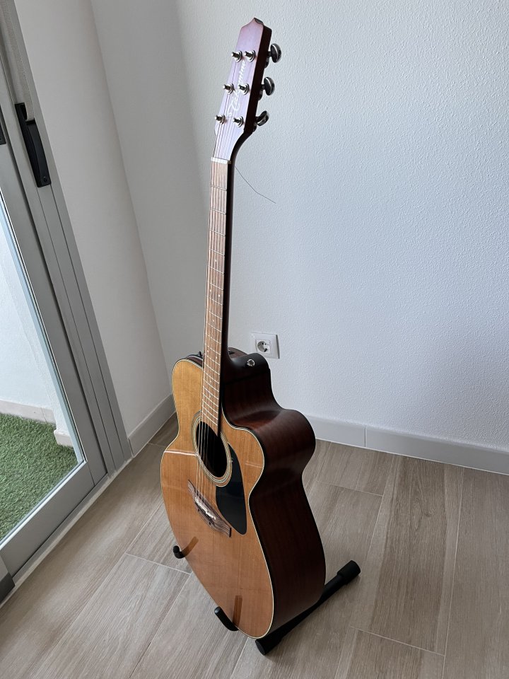 Takamine P1JC - Jumbo Cutaway