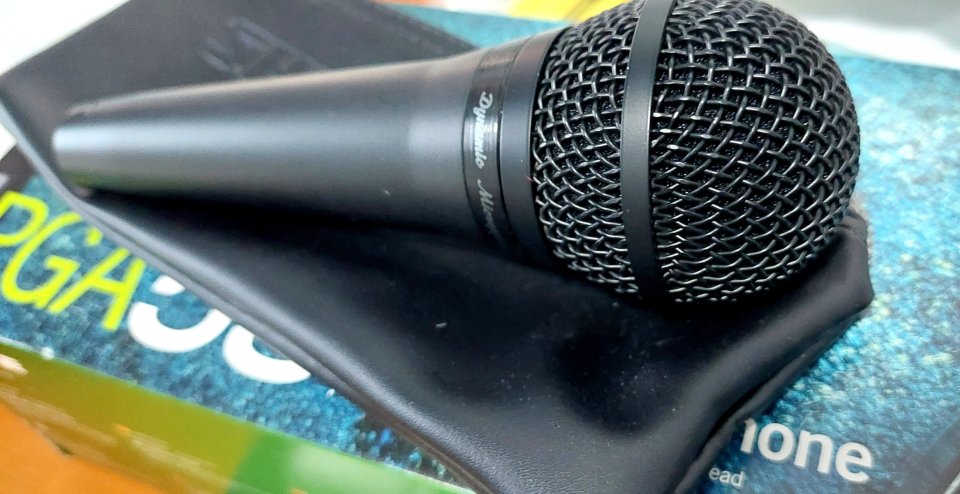 Dos microfonos SHURE PGA58 XLR [ENVIO INCLUIDO] de segunda mano · Foto 3 de 3 · Asturias · 100 €