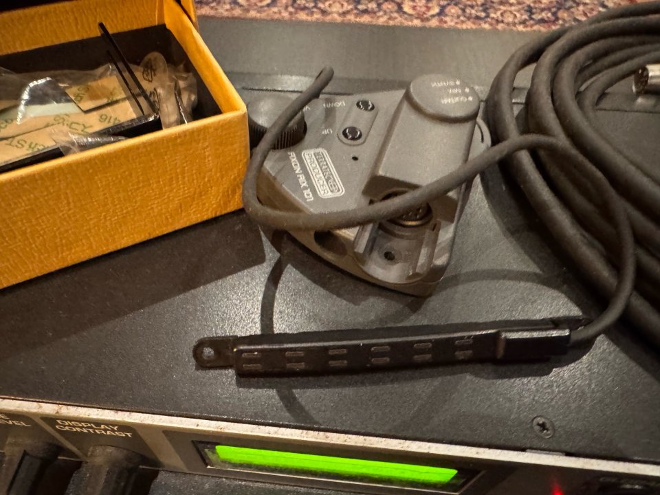Guitarra MIDI, controlador y pastila Terratec de segunda mano · Foto 5 de 8 · A Coruña · 349 €