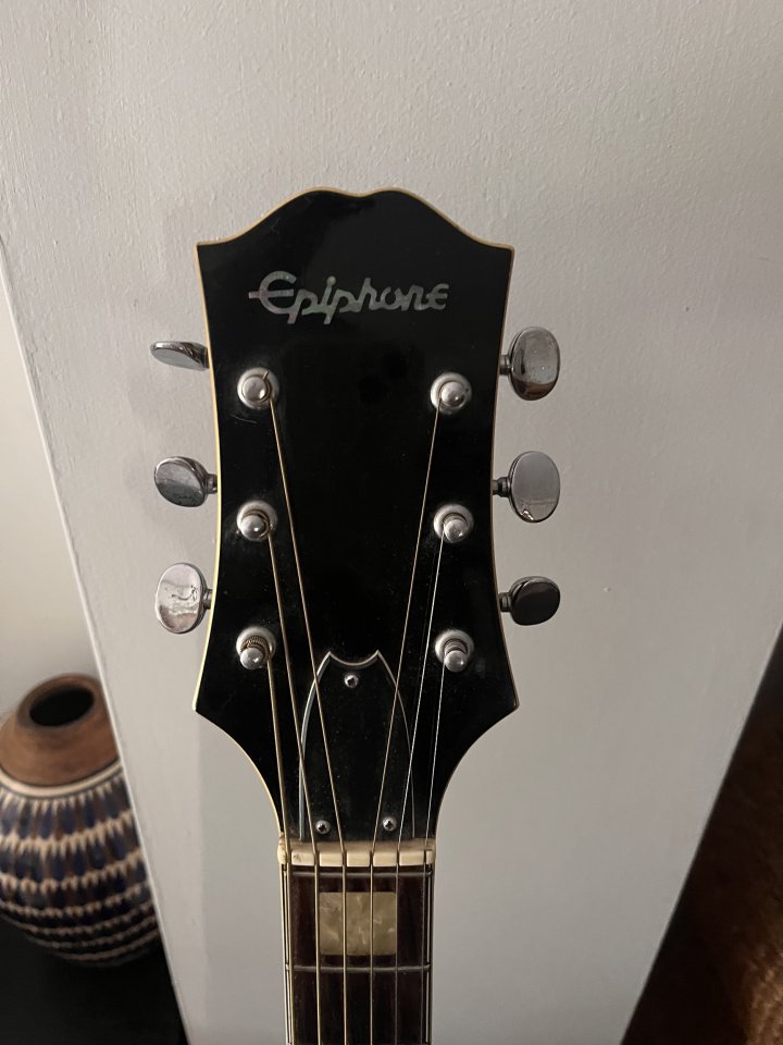 Epiphone FT-150 Bard (Norlin Era) MIJ 1976 de segunda mano · Foto 4 de 5 · Córdoba · 399 €
