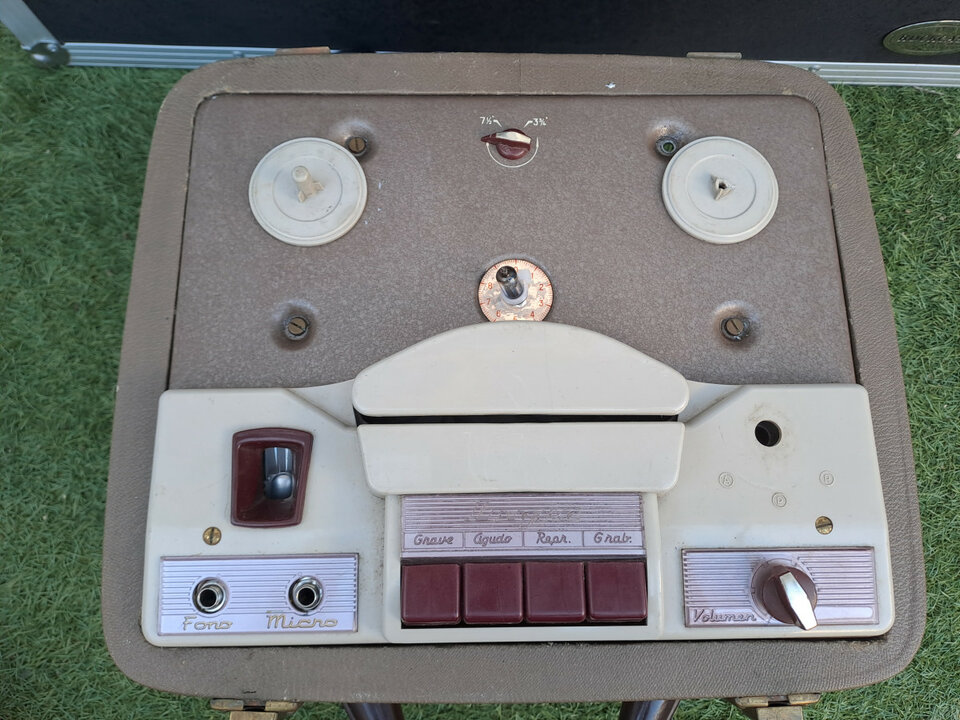 Amplificador geloso maleta Ingra años 60