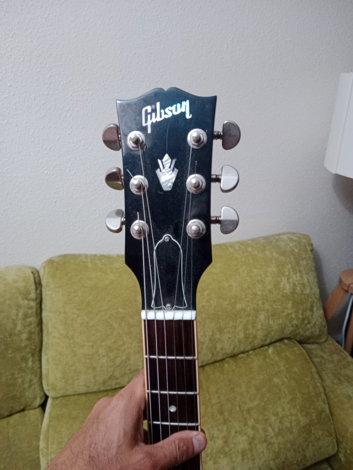 GIBSON ES 335 2010 de segunda mano · Foto 7 de 8 · Bizkaia · 2450 €