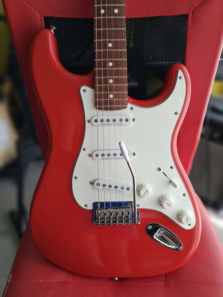 Fender stratocaster Red Fiesta