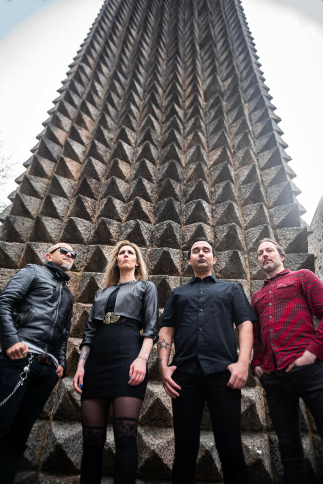 Guitarrista para grupo metal melódico