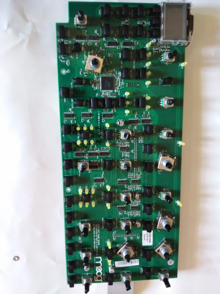 Repuestos moog sub 37 de segunda mano · Foto 1 de 2 · Illes Balears · 150 €