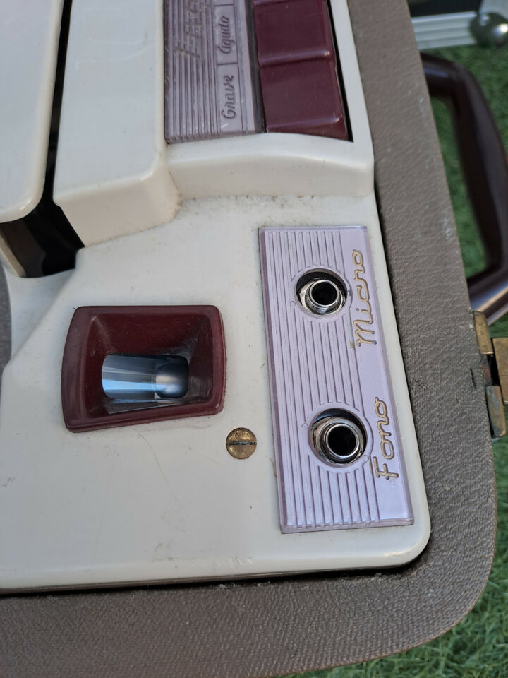 Amplificador geloso maleta Ingra años 60