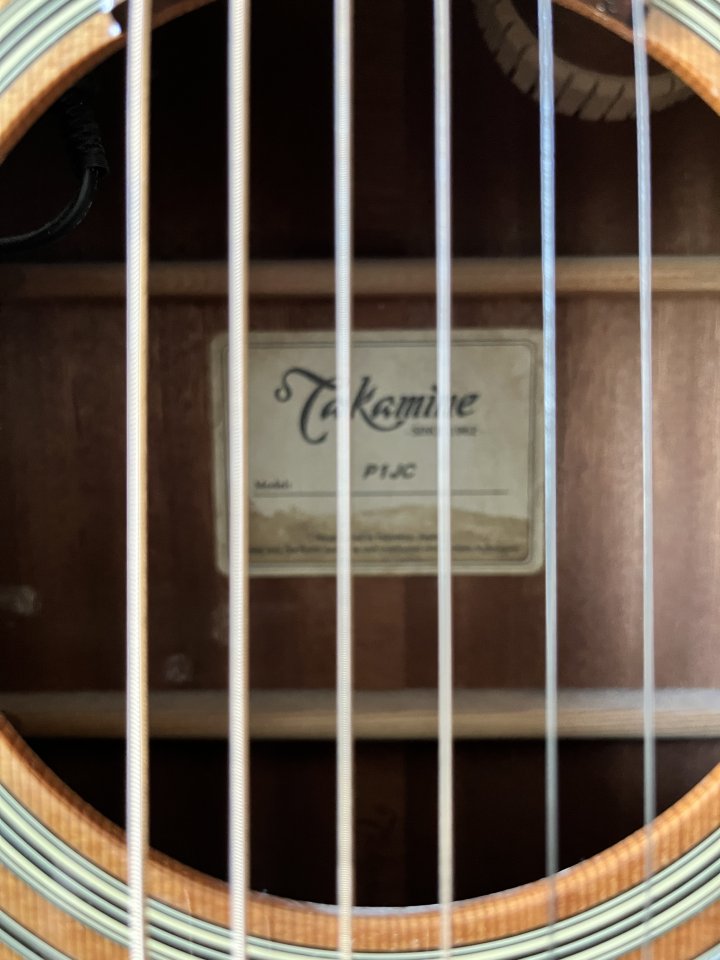 Takamine P1JC - Jumbo Cutaway