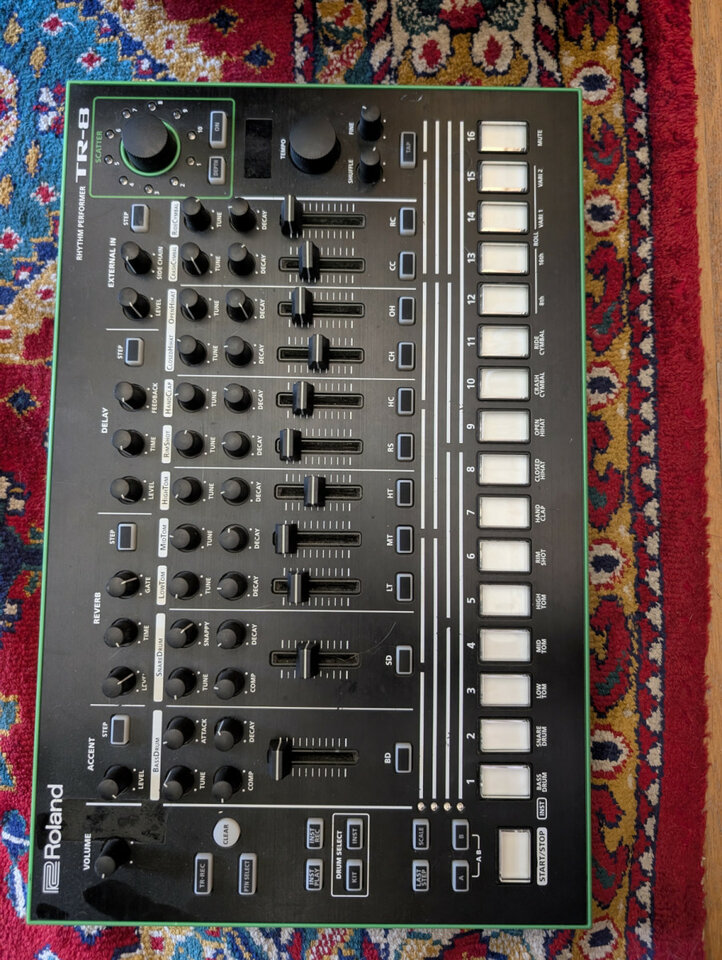 Sintetizadores, Drum Machines y Equipo De  Estudio