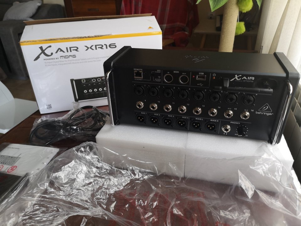 Behringer XR16 Mesa Mezclas Digital