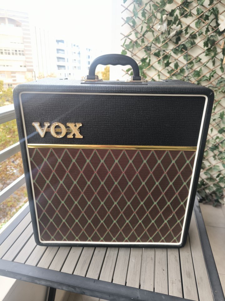 VOX AC4 12" ¡Envío incluido! de segunda mano · Foto 1 de 4 · Murcia · 240 €