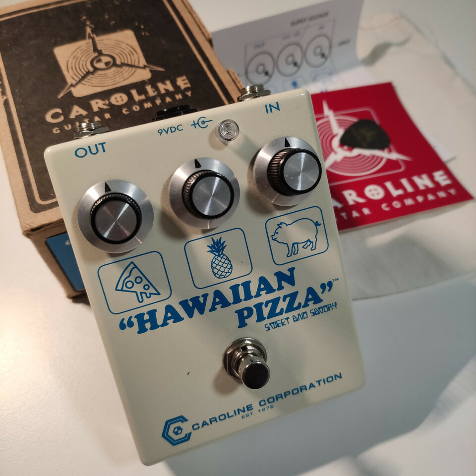 Hawaiian Pizza Fuzz - Caroline Co. de segunda mano · Foto 2 de 8 · Madrid · 150 €