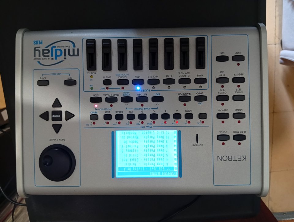 Ketron Midjay Plus "Cambio"