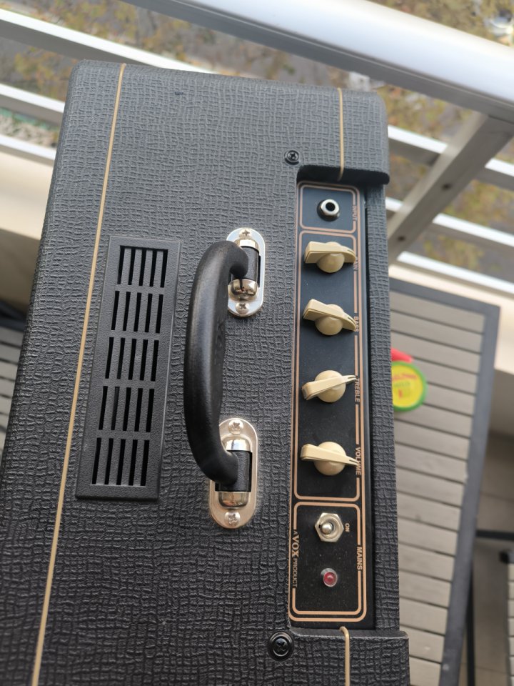 VOX AC4 12" ¡Envío incluido! de segunda mano · Foto 2 de 4 · Murcia · 240 €