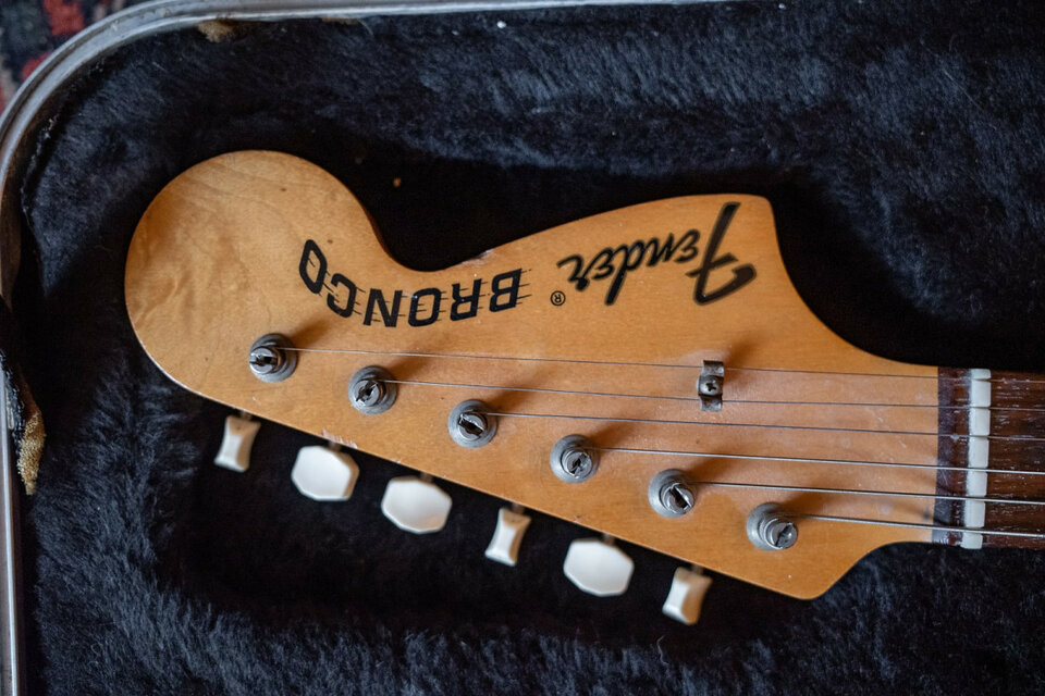 1973 Fender Bronco Dakota Red, vibrato original. COMPRA PROTEGIDA si quereis.